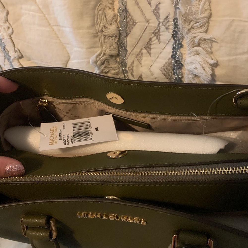 Michael Kors - Picture 3 of 3